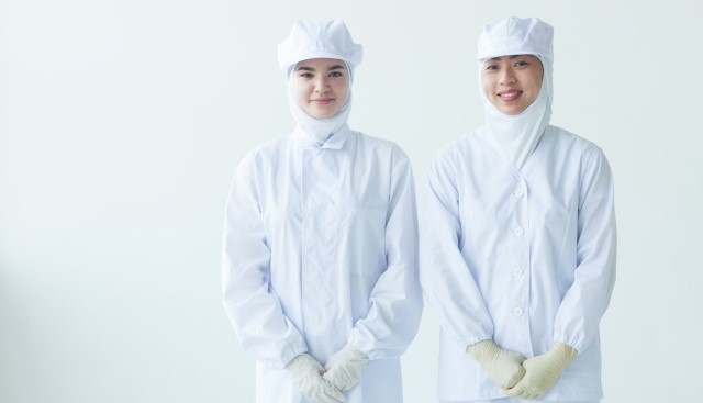 食品加工会社のスタッフ